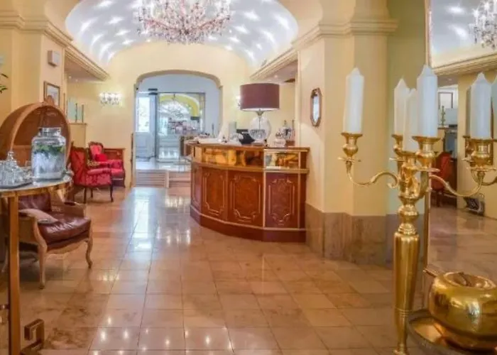 Roemischer Kaiser Hotel