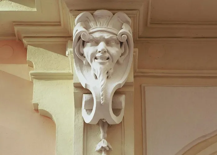 Hotel Roemischer Kaiser 4*