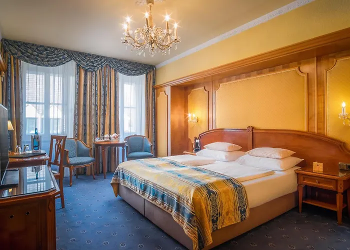Roemischer Kaiser Hotel